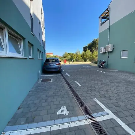 Spacious And Modern With Big Terrasse Apartment *